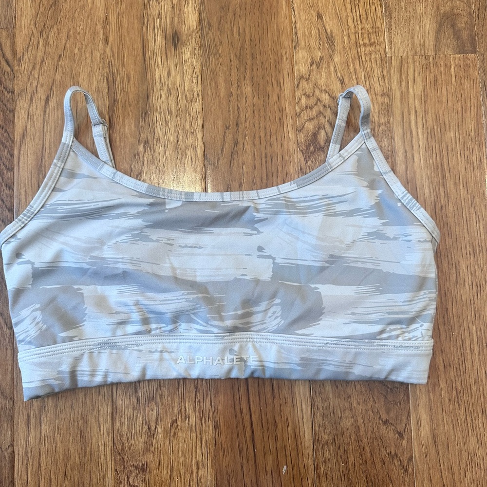 Alphalete sports bra